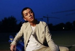 吃瓜娱乐王栎鑫是谁,吃瓜娱乐界的实力派歌手